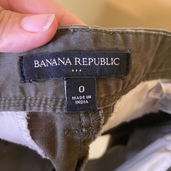 Banana Republic Dark Green/Brown Chino Cuffed Shorts Size 0 - Picture 3 of 9
